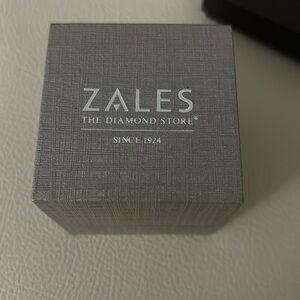 Zales charm